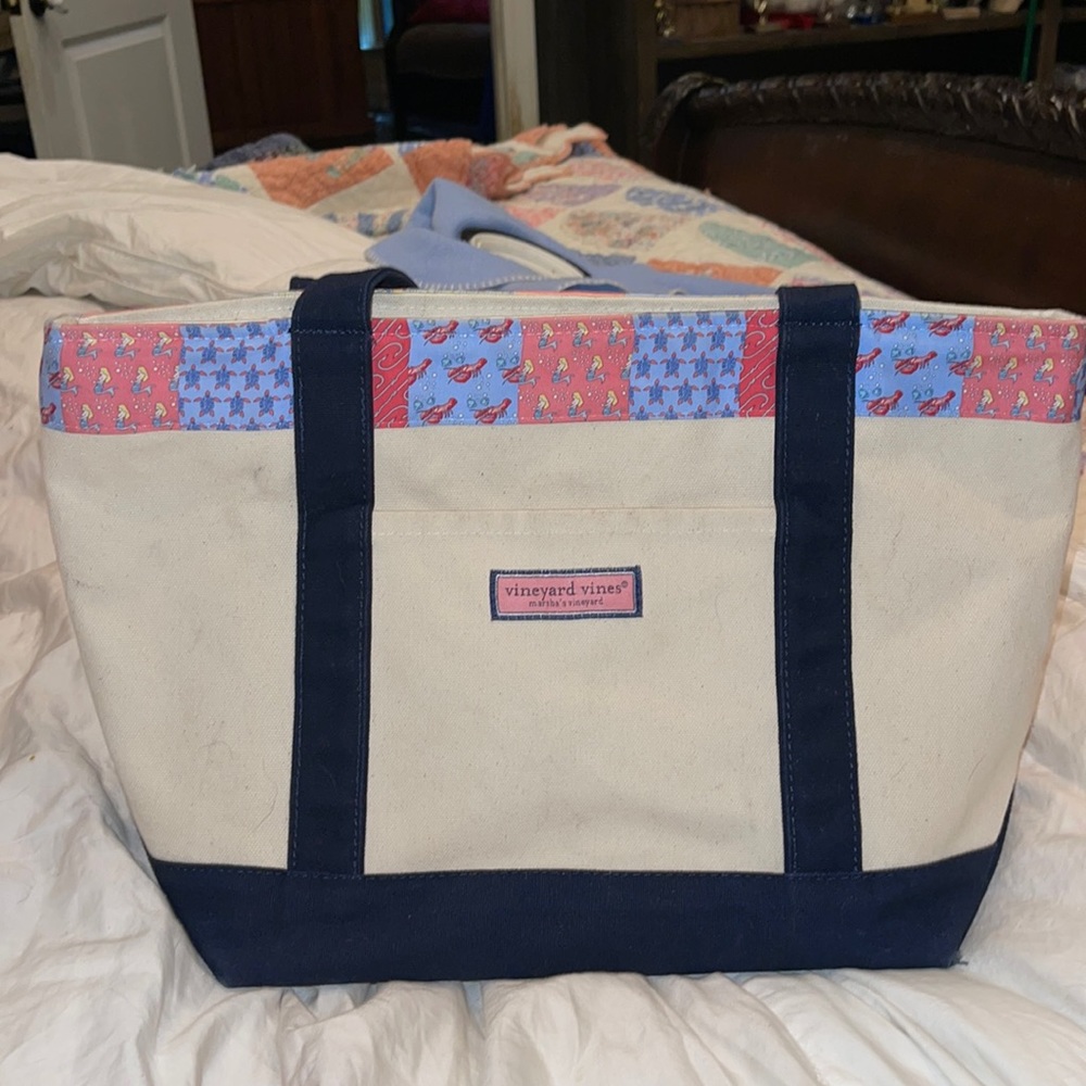 Vineyard Vines tote